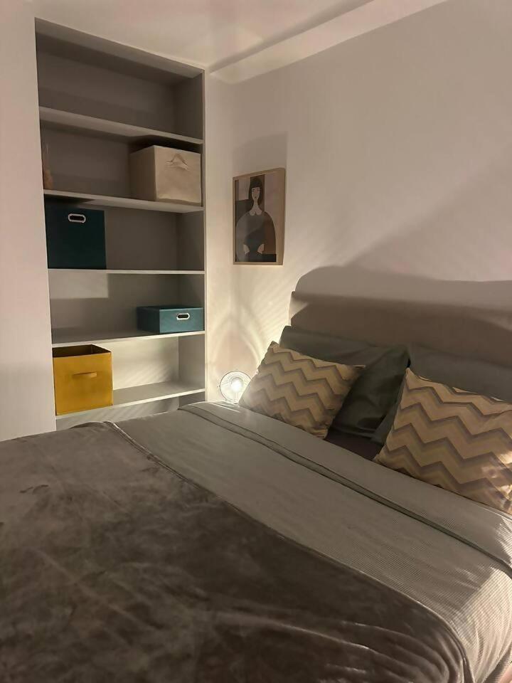 Stylish Renovated Apartment In Chiado Lisboa Екстериор снимка