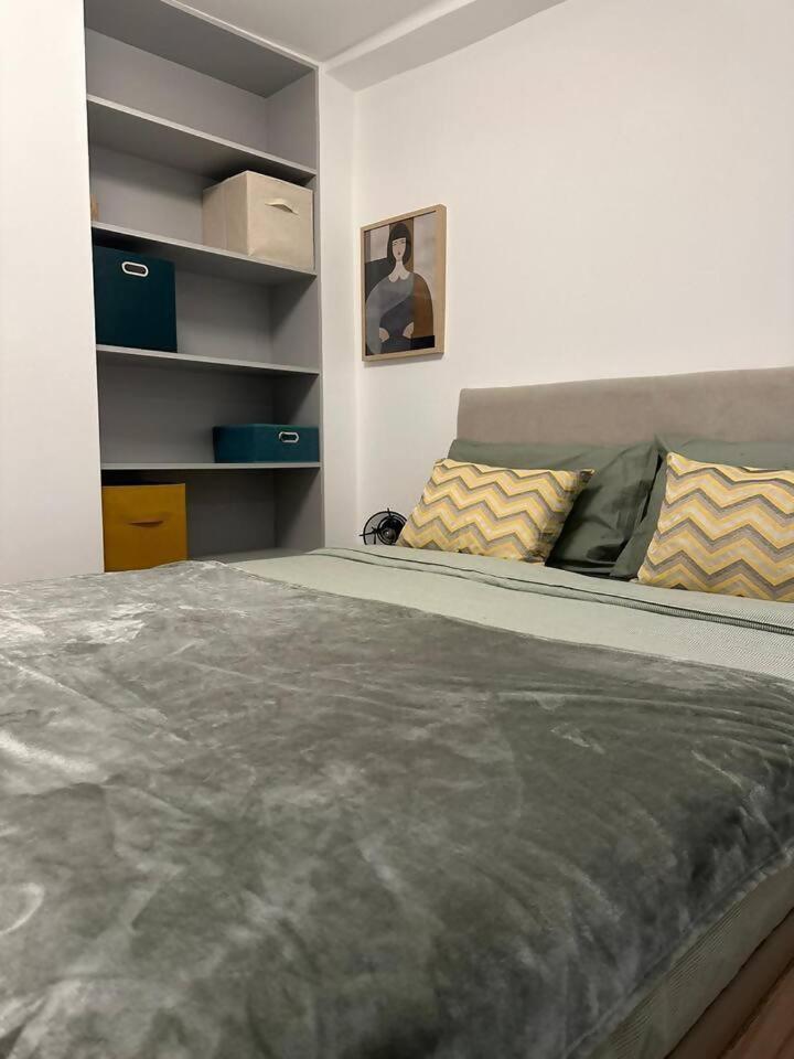 Stylish Renovated Apartment In Chiado Lisboa Екстериор снимка