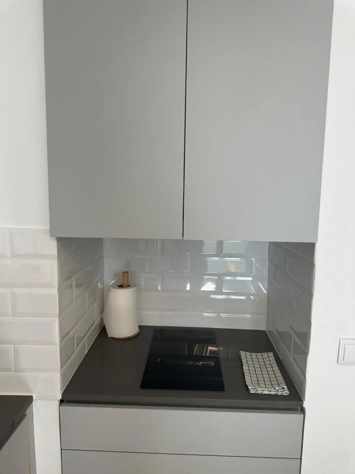 Stylish Renovated Apartment In Chiado Lisboa Екстериор снимка
